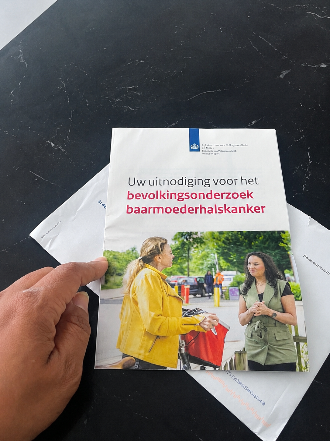 Uitnodiging voor bevolkingsonderzoek baarmoederhalskanker bij persoonlijke blog over uitstrijkjes en HPV